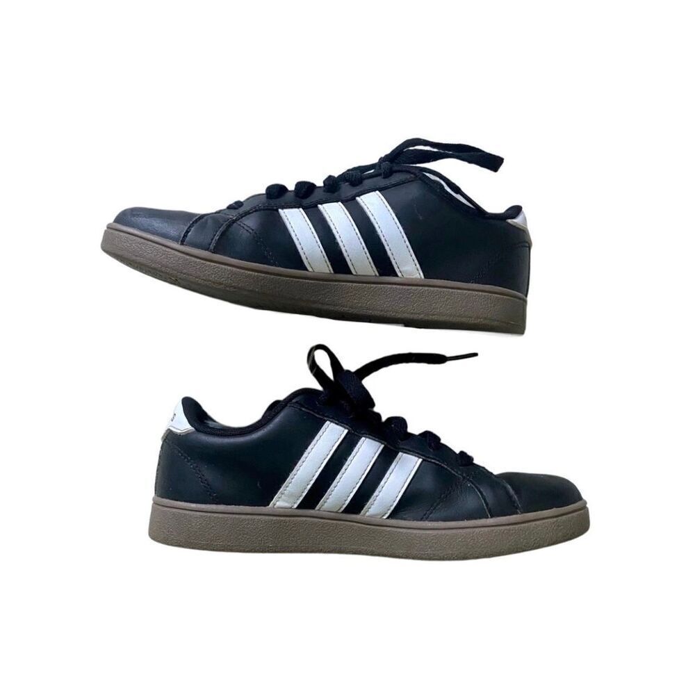 adidas B43874 Kids US 3 Unisex Baseline Sneaker